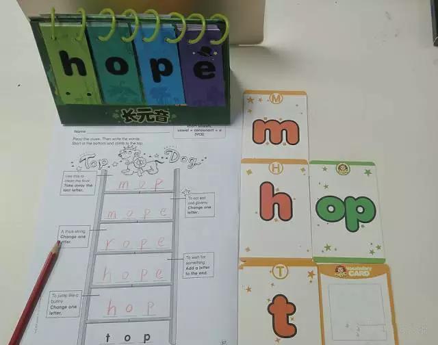 玩字母游戏_字母打字游戏_打字母练习游戏