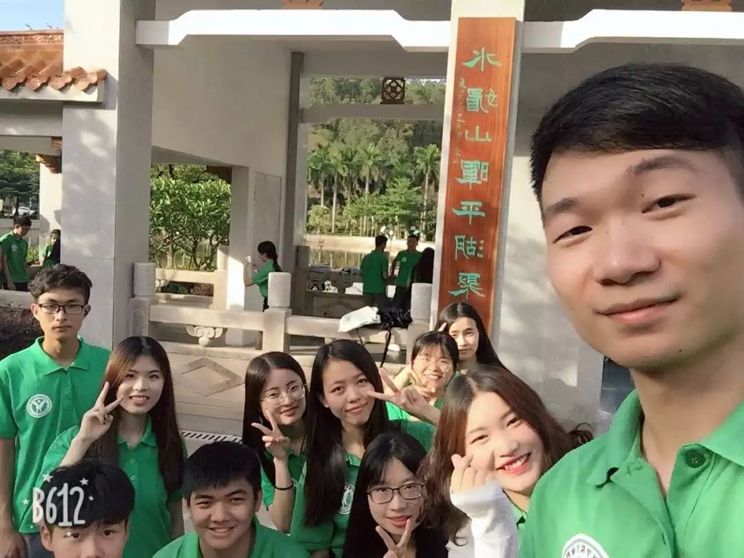 大学校运会通讯稿100字_大学生校运会通讯稿_大学学生会通讯稿