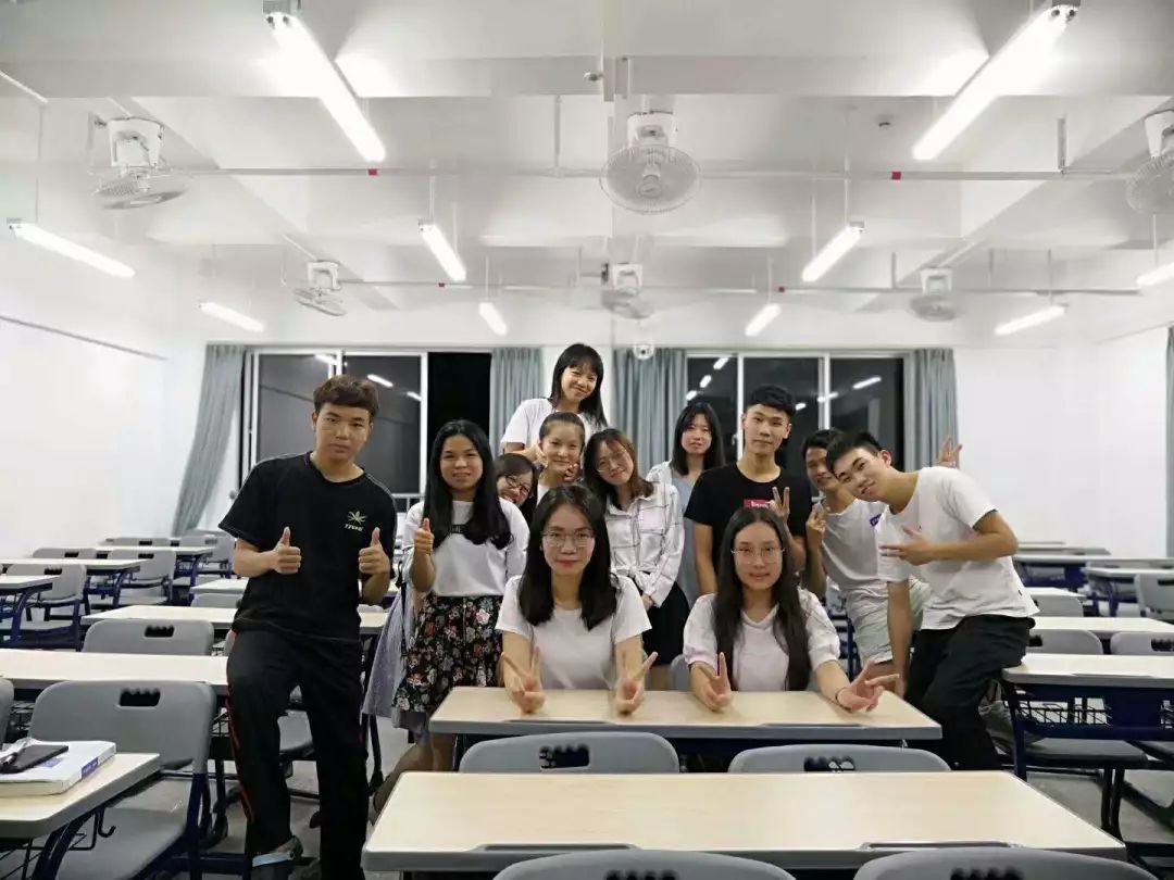 大学学生会通讯稿_大学生校运会通讯稿_大学校运会通讯稿100字