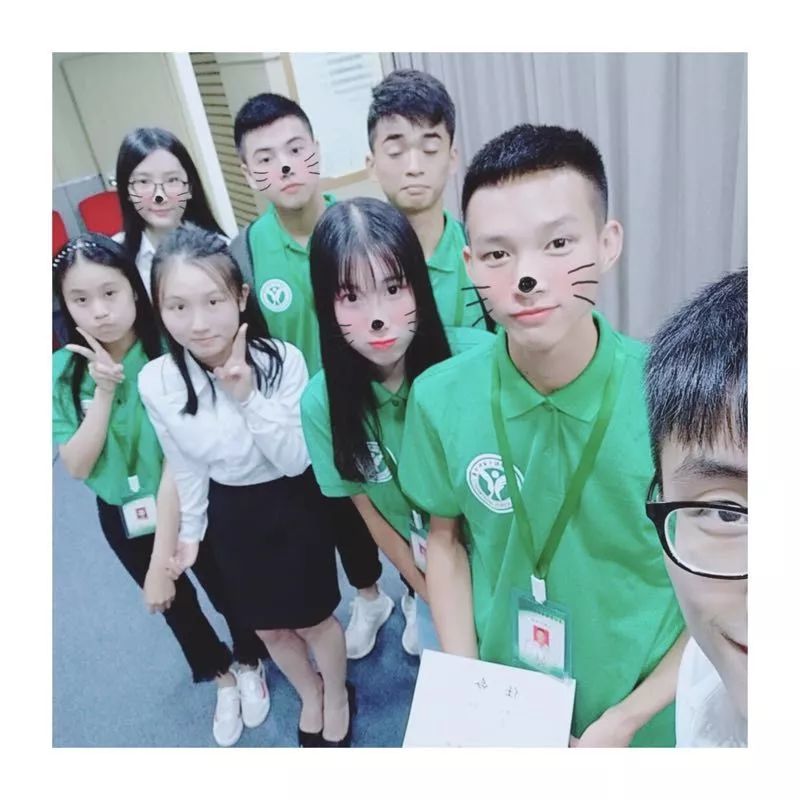 大学校运会通讯稿100字_大学学生会通讯稿_大学生校运会通讯稿