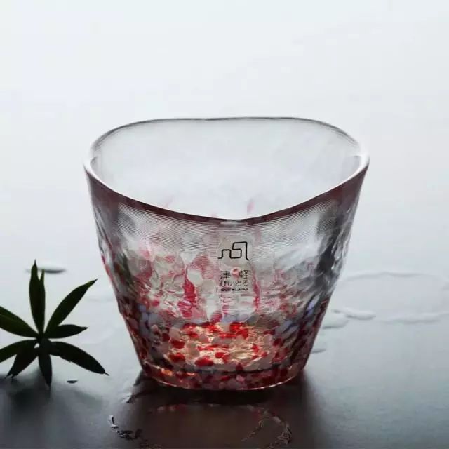 手套健身选择什么材质_健身手套选择大一点还是小一点_健身手套怎么选择