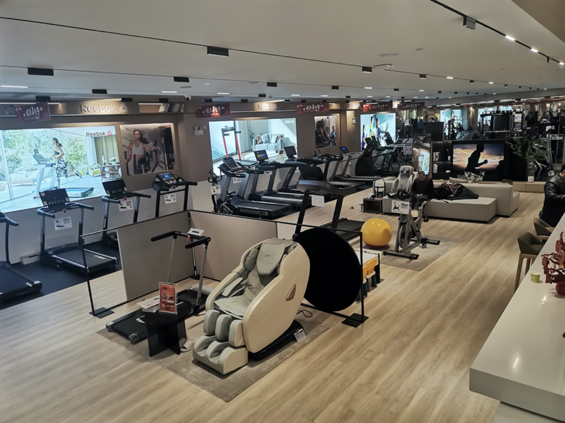 线下实体店选购健身器材优势_跑步机家用什么牌子好_健身器材线上购买弊端