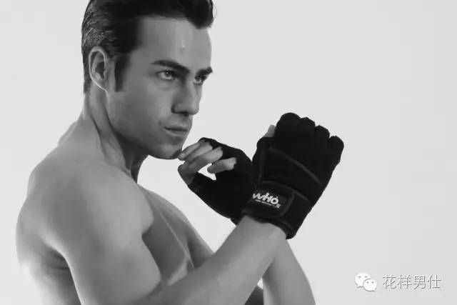 健身手套重要性_健身手套选择指南_健身要带手套吗