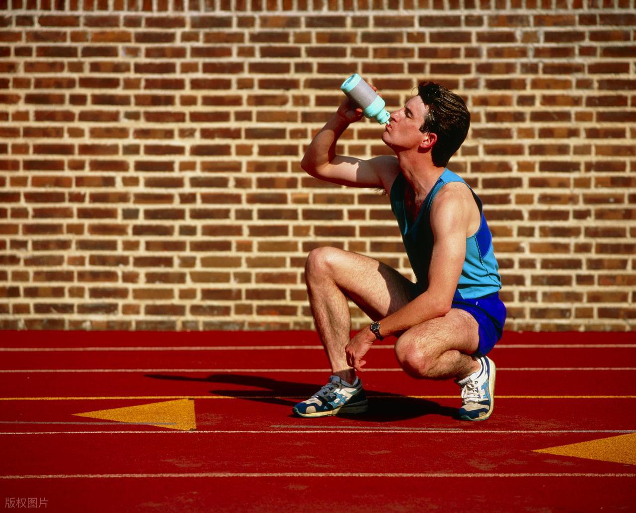 跑者力量训练好处_核心力量训练对跑者重要性_综合力量训练器