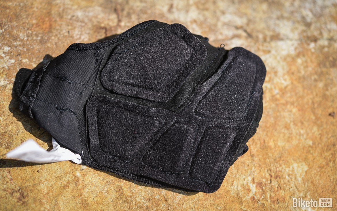 迪卡侬Van Rysel RoadR 900手套评测_Van Rysel RoadR 900公路手套特点_唐力龙和迪卡侬健身手套