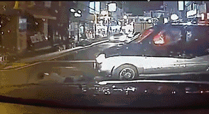 当碰瓷党碰到女司机_碰瓷党 预防碰瓷 碰瓷儿处理