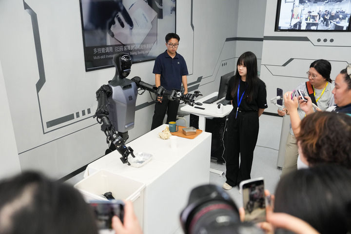 2025世界人形机器人运动会_北京人形机器人应用发展_北京综合训练器专卖